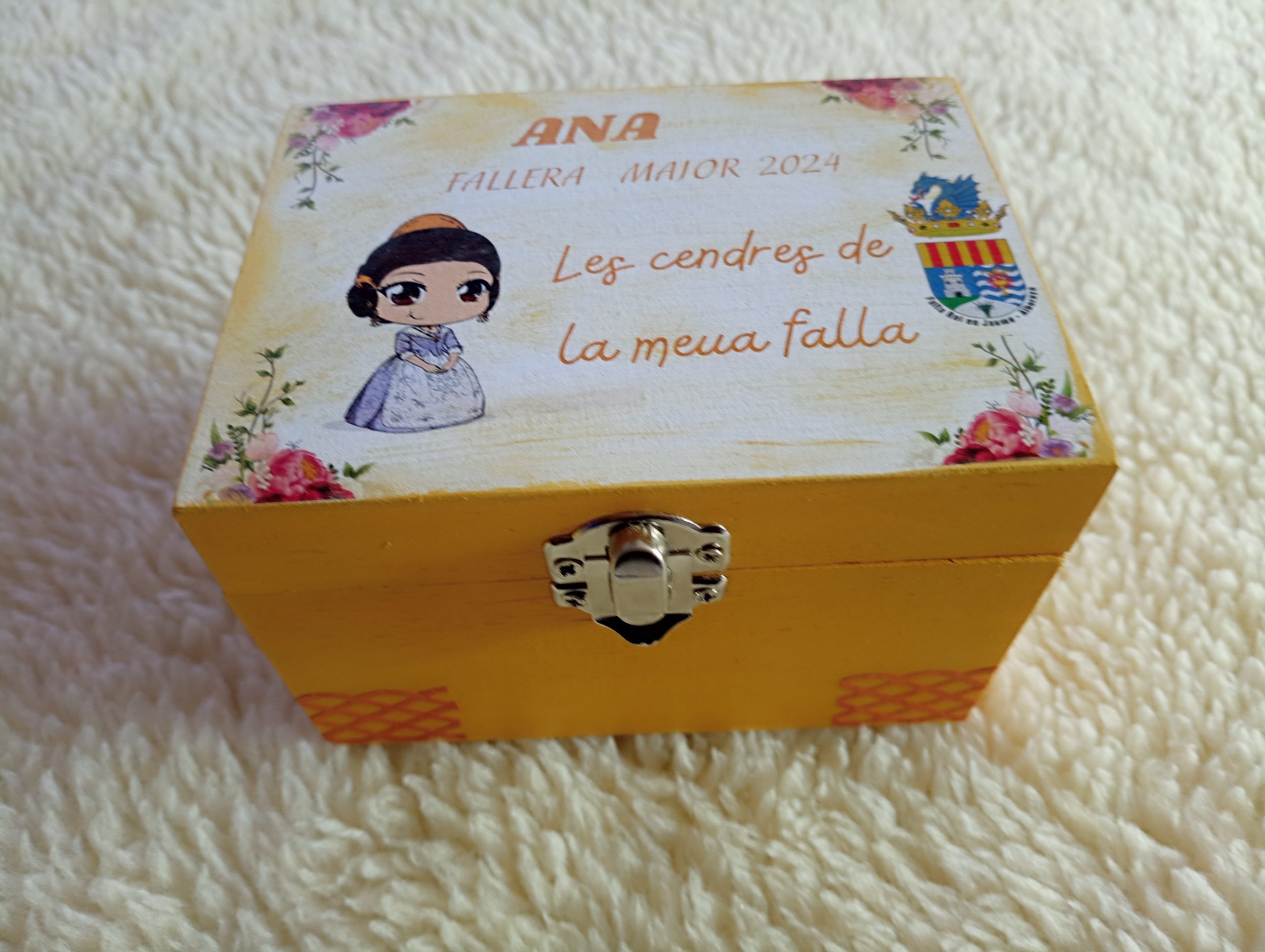 CM6- CAJA "LES CENDRES DE LA MEUA FALLA"