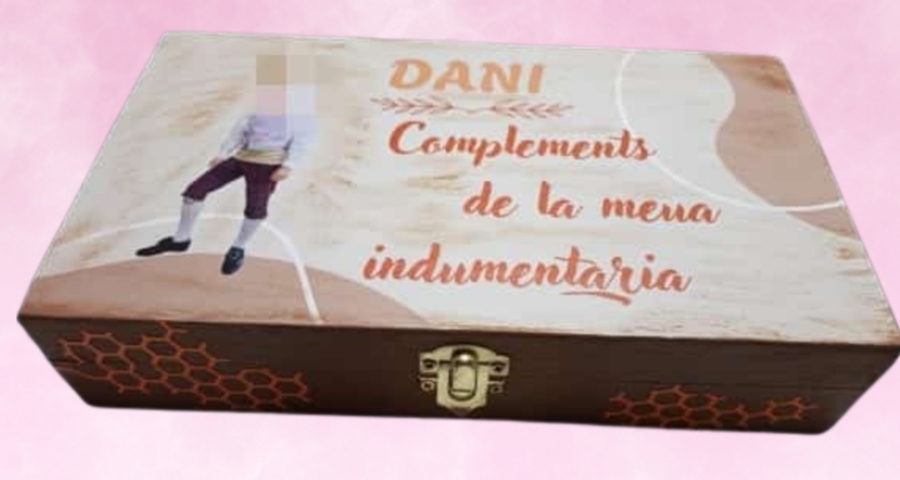 CM4- CAJA "COMPLEMENTS DE LA MEUA INDUMENTARIA"